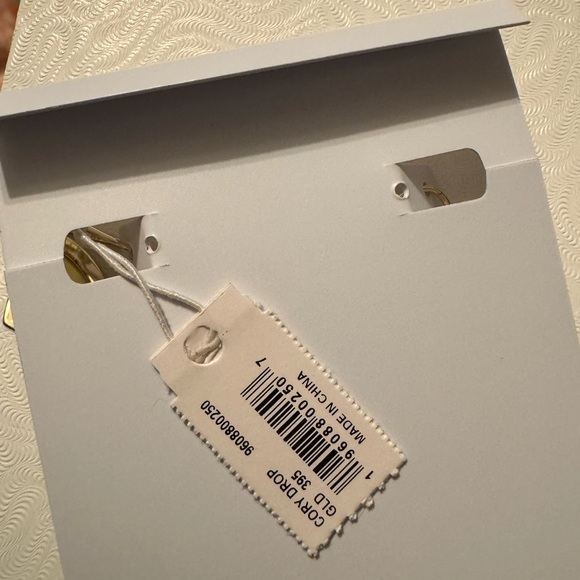 💜💫✨🆕KENDRA SCOTT
Cory 14K Goldplated & Glass Drop Earrings - Picture 5 of 6